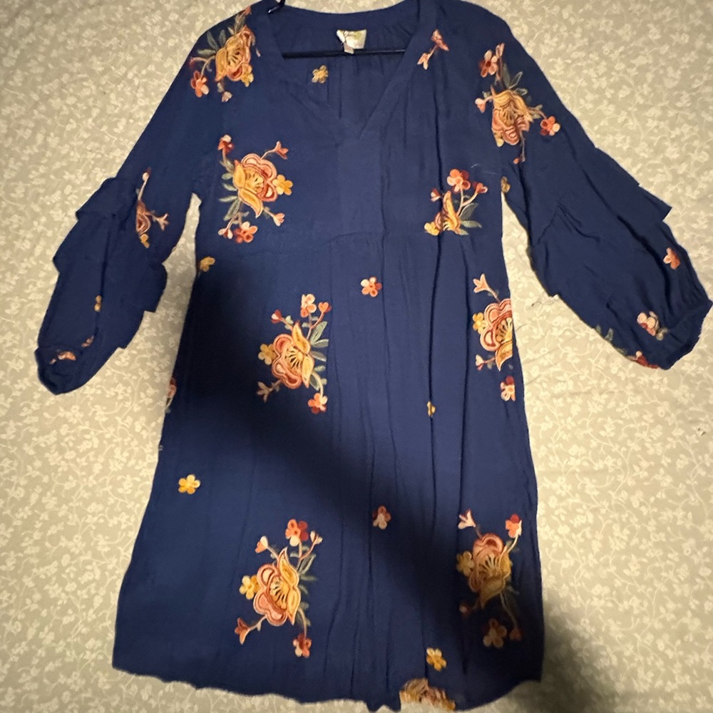 fig and flower Navy Floral Tiered-Sleeve Dress